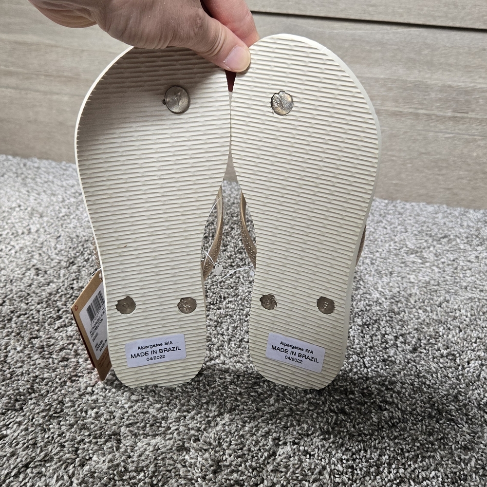 Havaianas Women's Slim Gold and White Flip Flops NEW size 6 - Picture 9 of 9